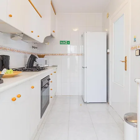 2 Bedroom Gorgeous In Apartment